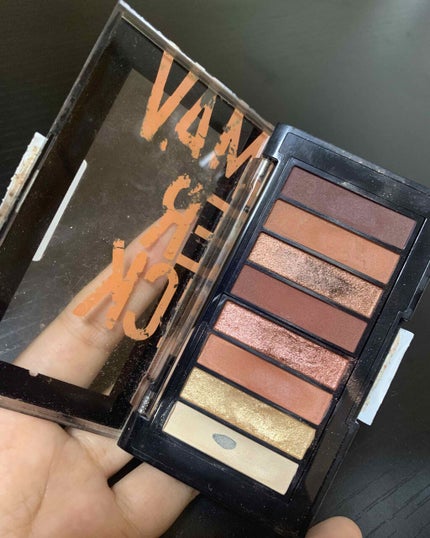 カラーステイ ルックス ブック パレット 930 マーベリック/REVLON/アイシャドウパレットを使ったクチコミ(1枚目)