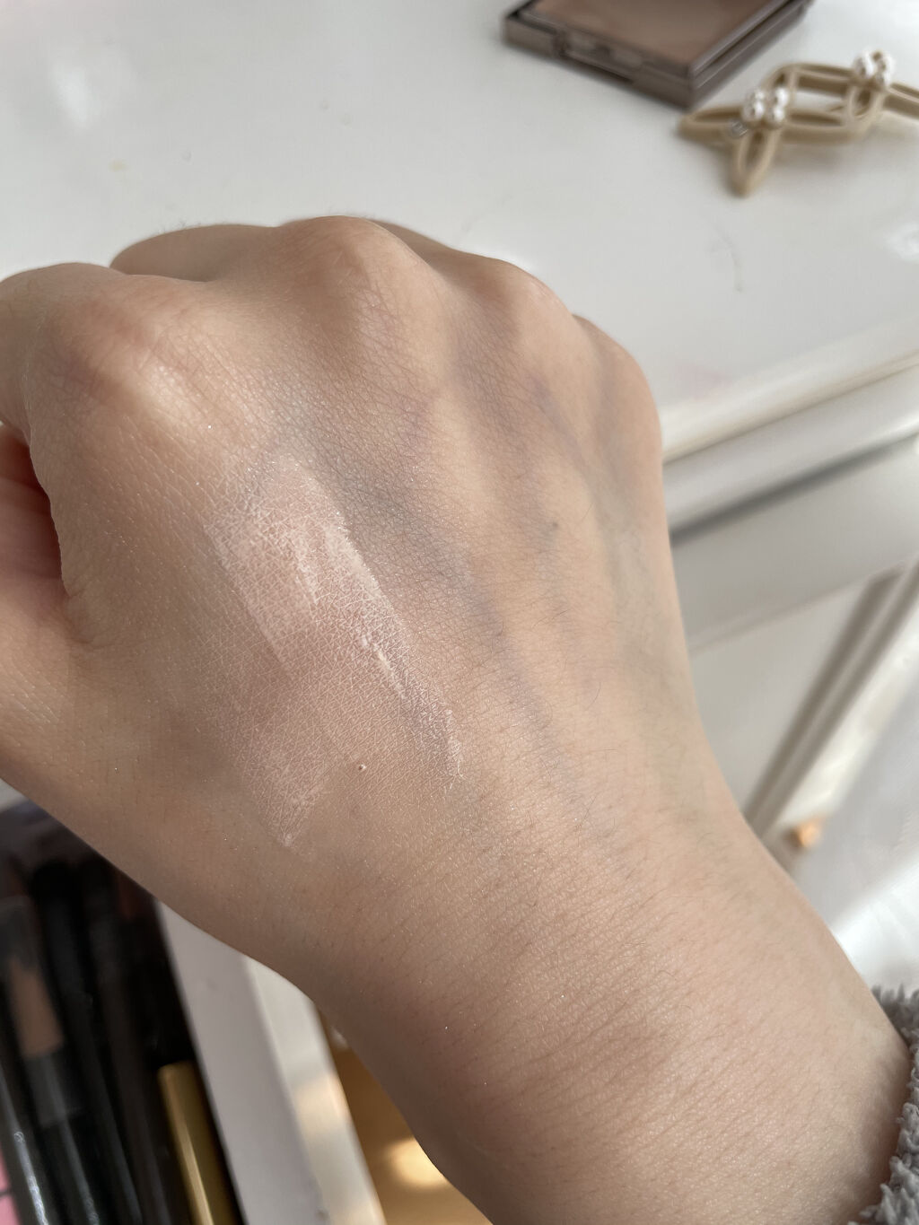 エモーションプルーフ アイ プライマー/TOM FORD BEAUTY/アイシャドウベースを使ったクチコミ（3枚目）