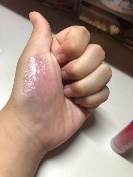 ゆま on LIPS 「【使った商品】ニベアモイストピュアカラーチェリーレッド【色味】..」(3枚目)