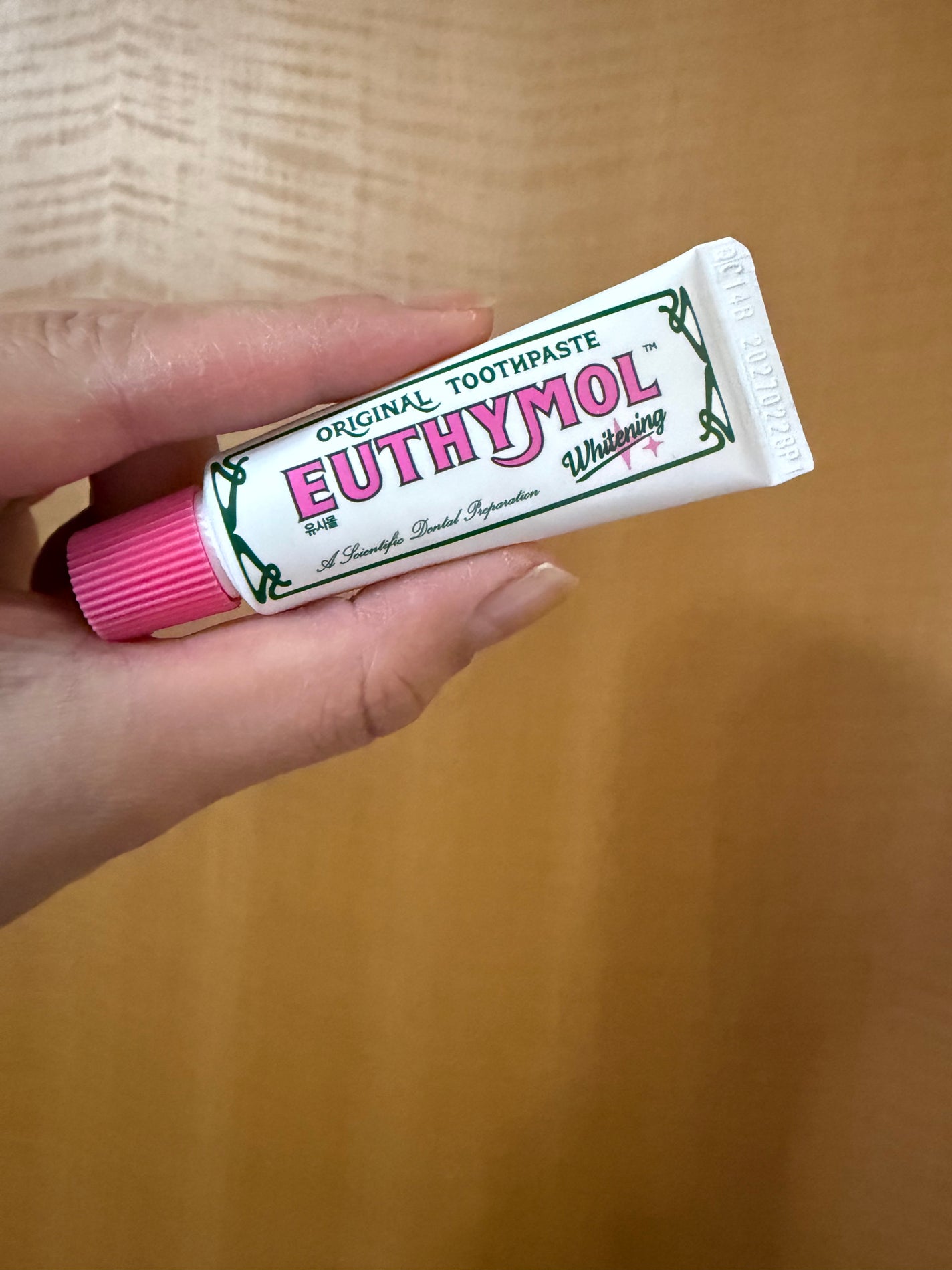 ホワイトニング美白歯磨き粉/EUTHYMOL/歯磨き粉を使ったクチコミ(1枚目)