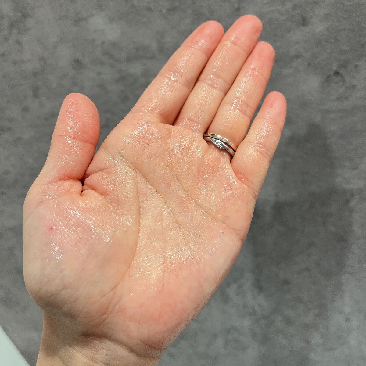 スパークロイドエッセンス/MICHIKO.LIFE/美容液を使ったクチコミ(4枚目)