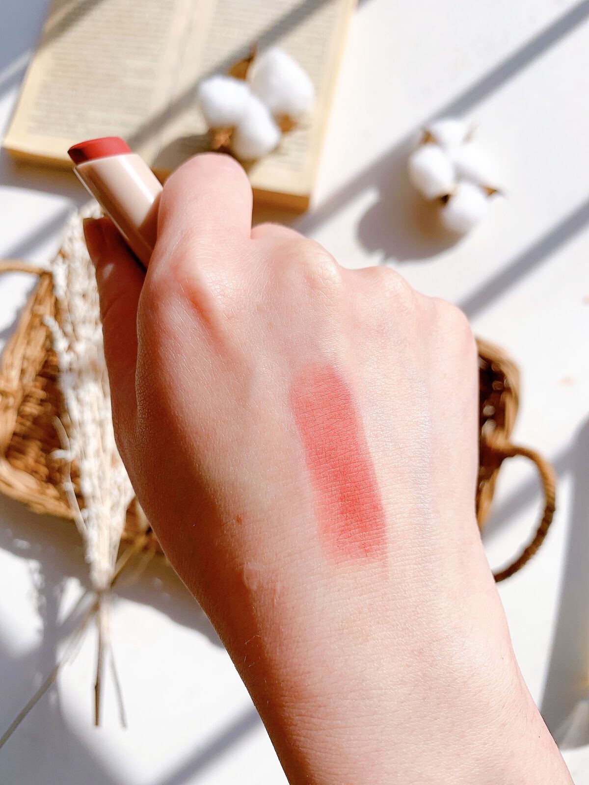 ベールレイヤーマットリップ 05 ピンクチーノ/Neker /口紅を使ったクチコミ（3枚目）