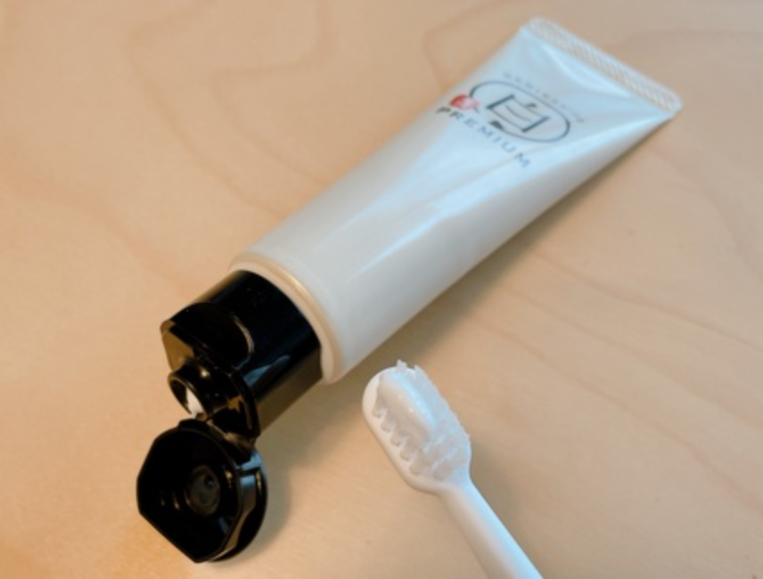 歯磨き堂 薬用ホワイトニングペースト プレミアム/歯磨き堂/歯磨き粉を使ったクチコミ（1枚目）