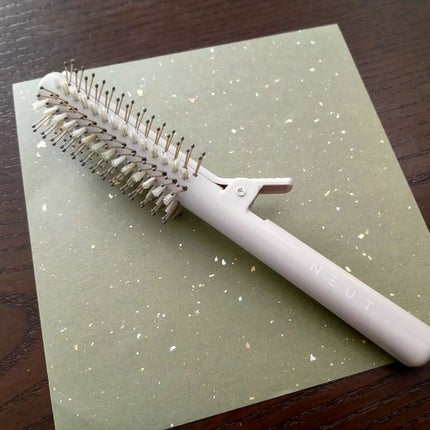 NEUT クリップロールブラシのクチコミ「<ニュート クリップロールブラシ>を愛用中♪
見た瞬間、こんなブラシがあったんだ!ととても驚.....」(2枚目)