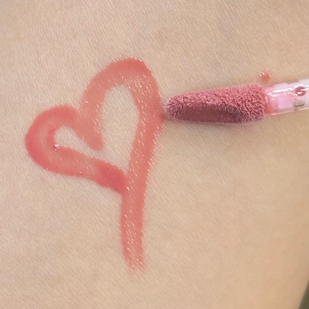 ディープキスド プランピング リップエナメル/Dinto/リップグロスを使ったクチコミ(5枚目)