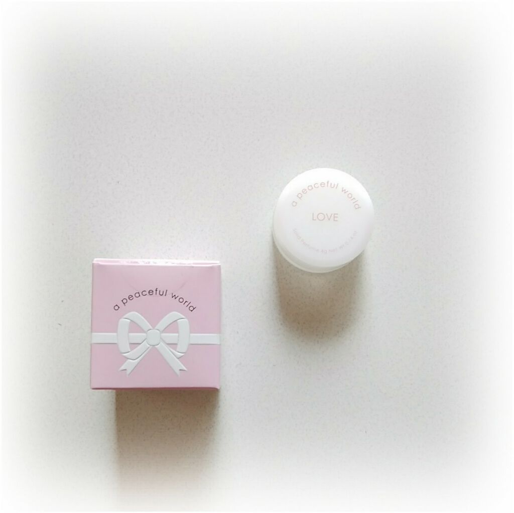 LOVE ソリッドパフューム/a peaceful world/練り香水を使ったクチコミ(3枚目)