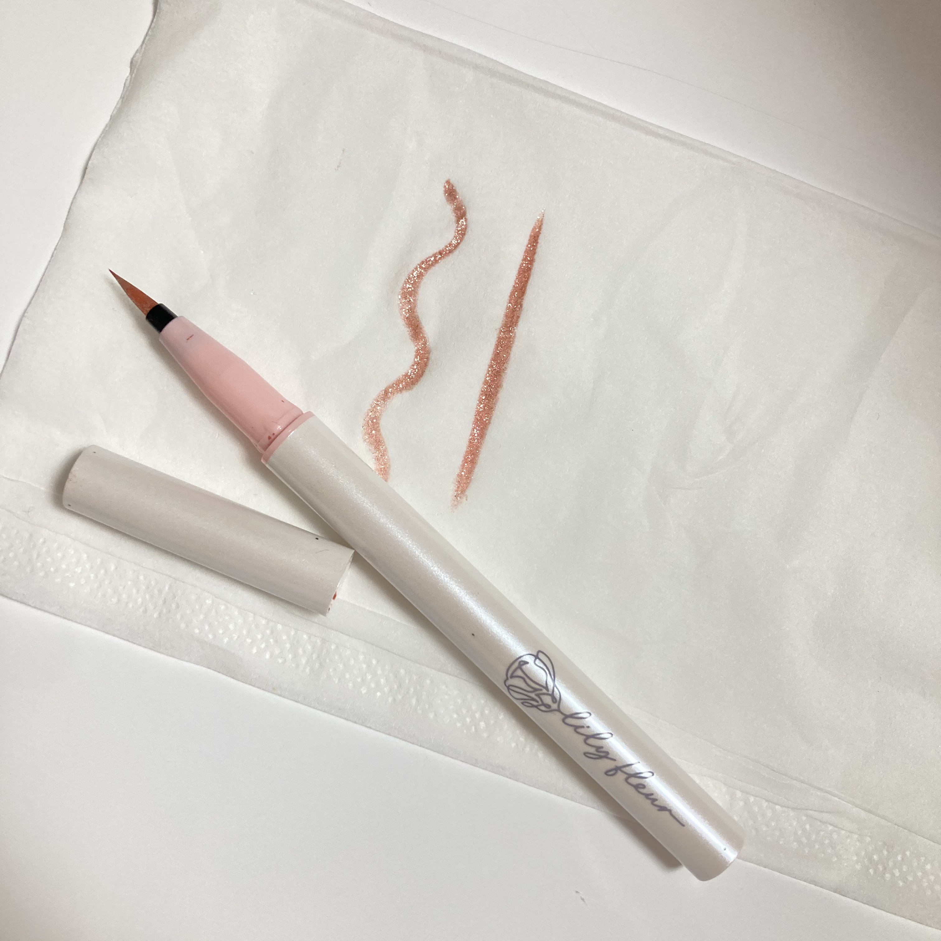 カラーミーツ アイライナーL /リリーフルール/リキッドアイライナーを使ったクチコミ（1枚目）