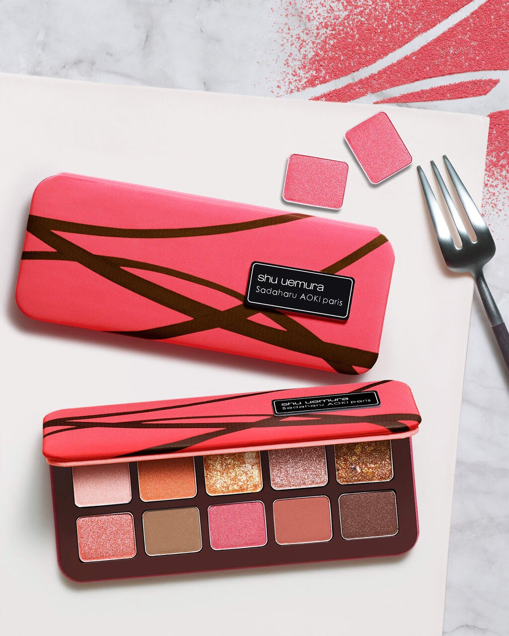 アズキ フィユテ アイ パレット shu uemura