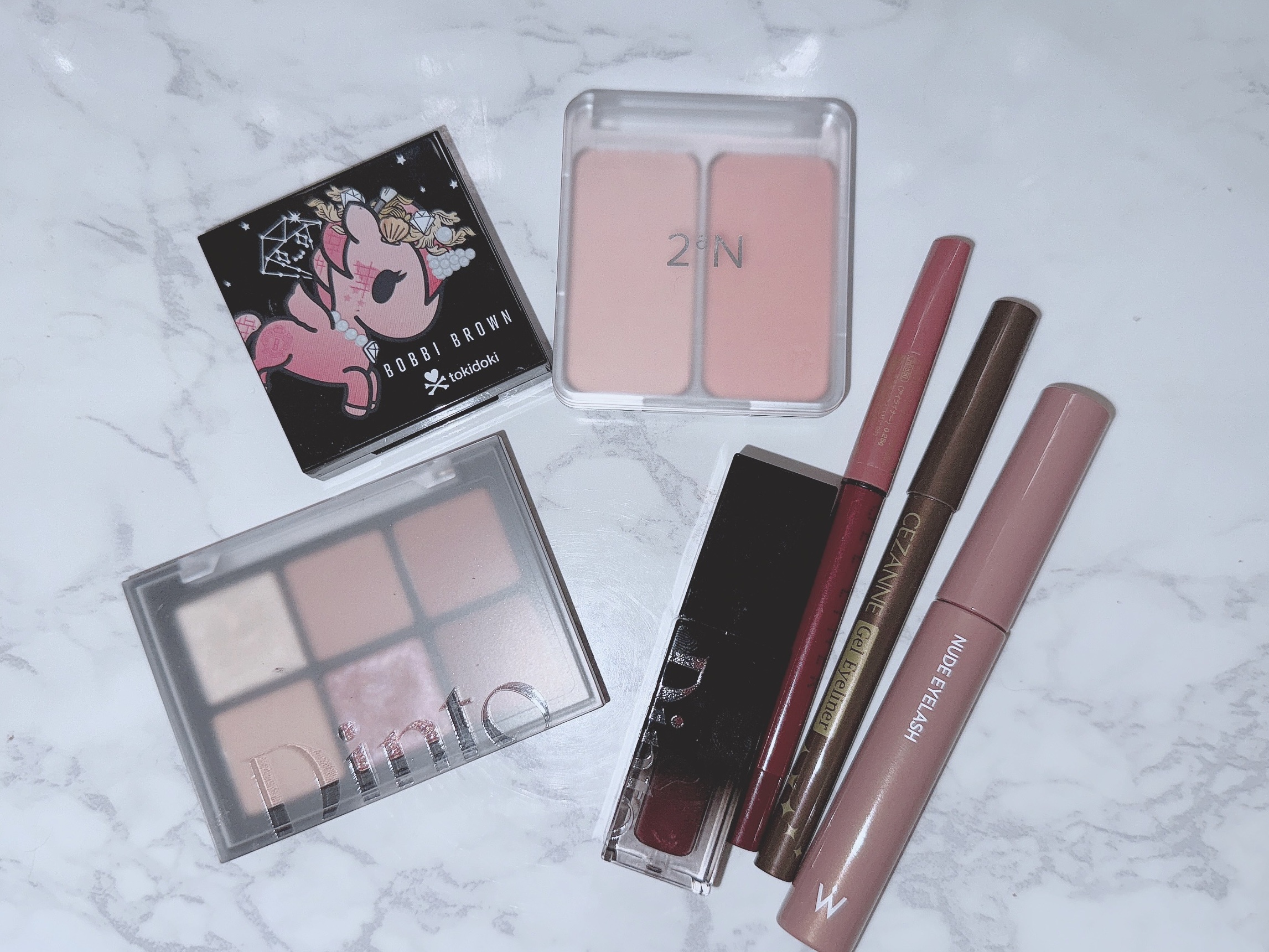 ハイライティング パウダー L01 ピンクグロウ(グロウユニコーン限定パッケージ)/BOBBI BROWN/パウダーハイライトを使ったクチコミ（2枚目）