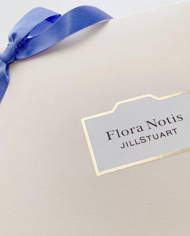 Flora Notis JILL STUART ブルーハイドレンジア エッセンシャルUVプロテクターのクチコミ「Flora Notis JILLSTUART

ブルーハイドレンジア
エッセンシャルUVプロテ.....」（3枚目）