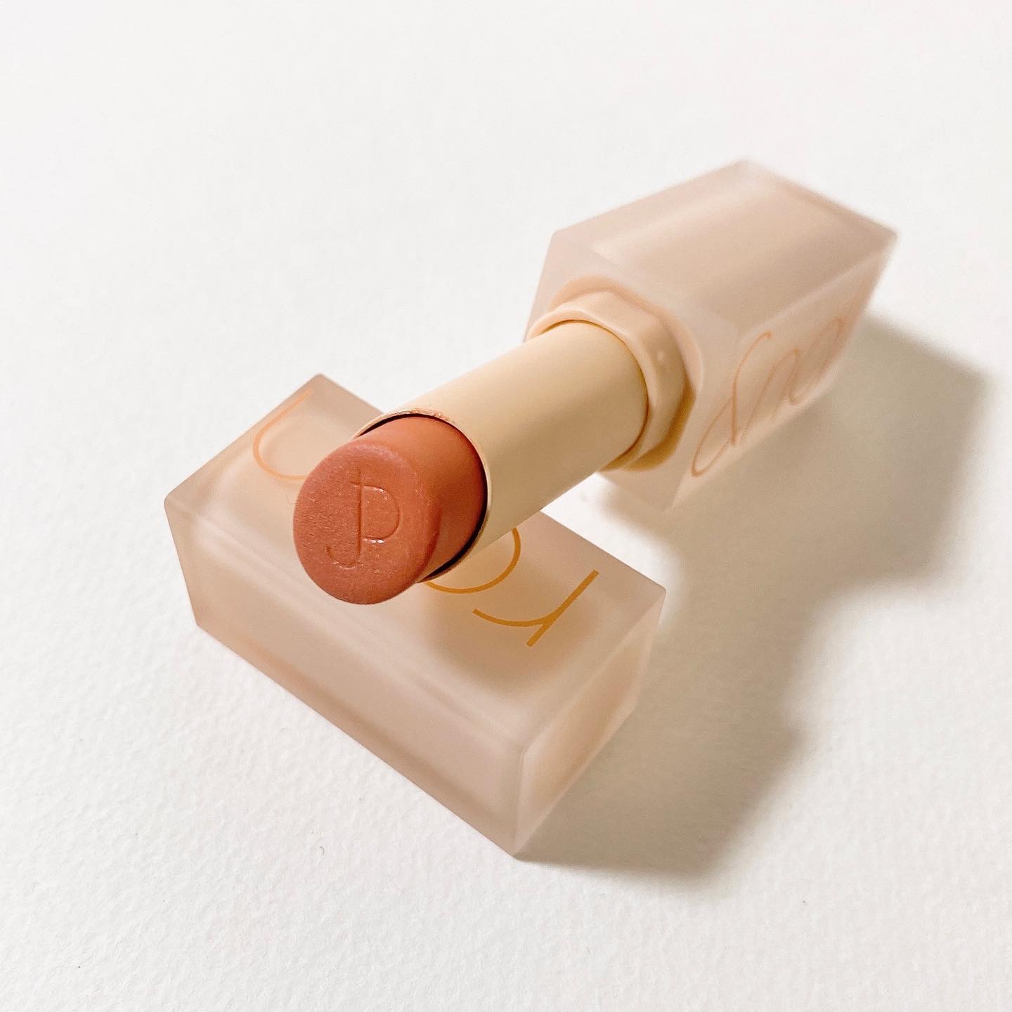 ゼロマットリップスティック 09 シェルヌード/rom&nd/口紅を使ったクチコミ（2枚目）