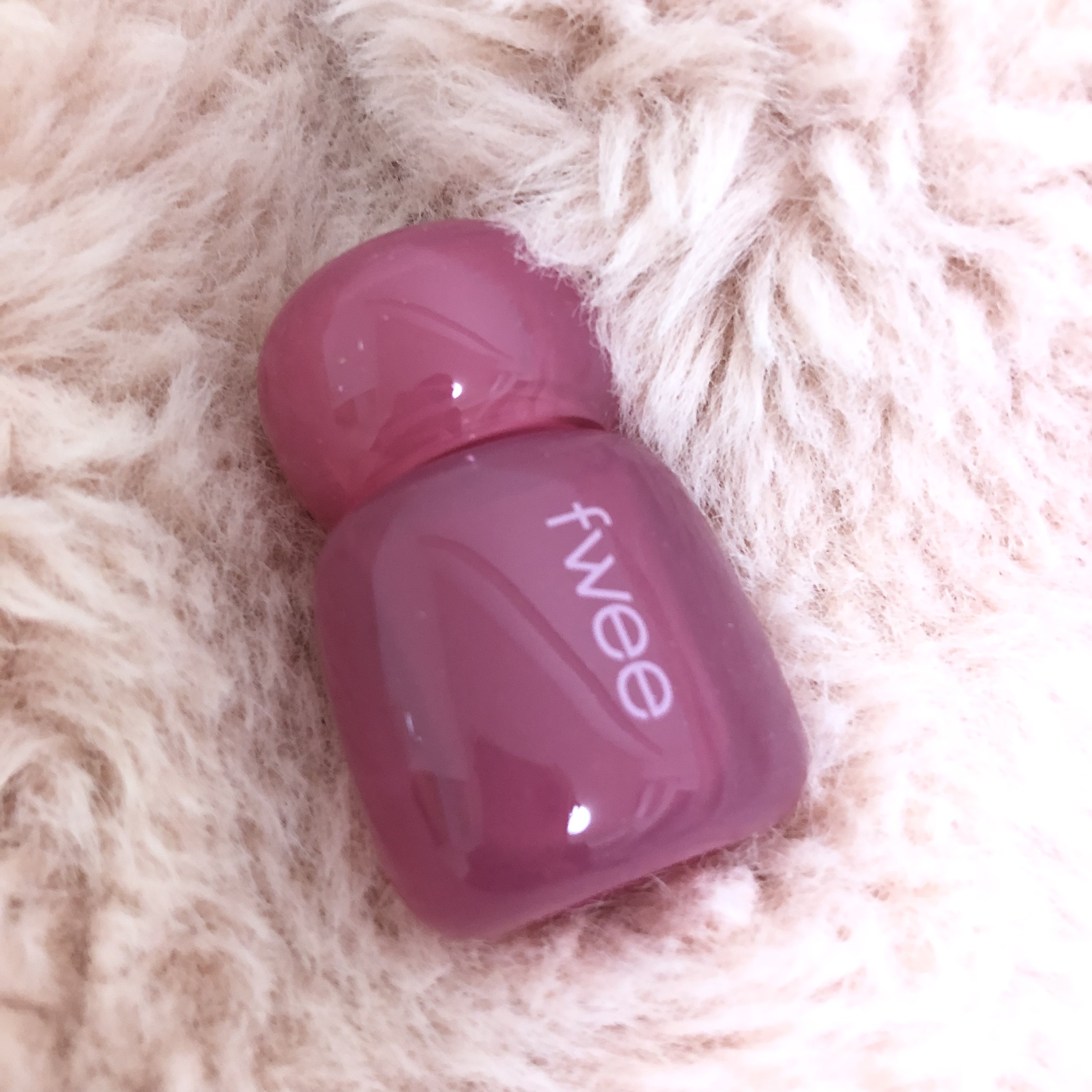 フィー ピンクオブセッションステイフィットティント G06 ウェイピンク/fwee/リップティントを使ったクチコミ（1枚目）