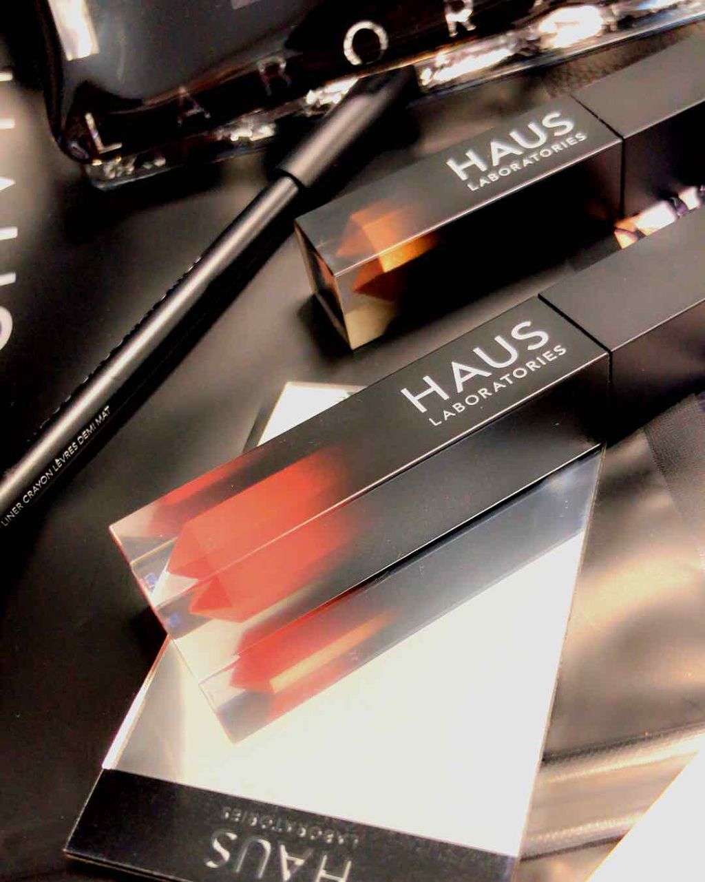 LE RIOT LIP GLOSS/HAUS LABORATORIES/リップグロスを使ったクチコミ(1枚目)