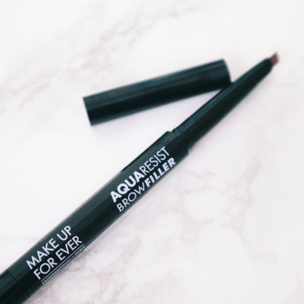 MAKE UP FOR EVER アクアレジスト ブロウフィクサーのクチコミ「芯がやわらかくクレヨンのように
最初から発色がふわふわしているので
ぼかさなくてもぼかしたよう.....」(1枚目)