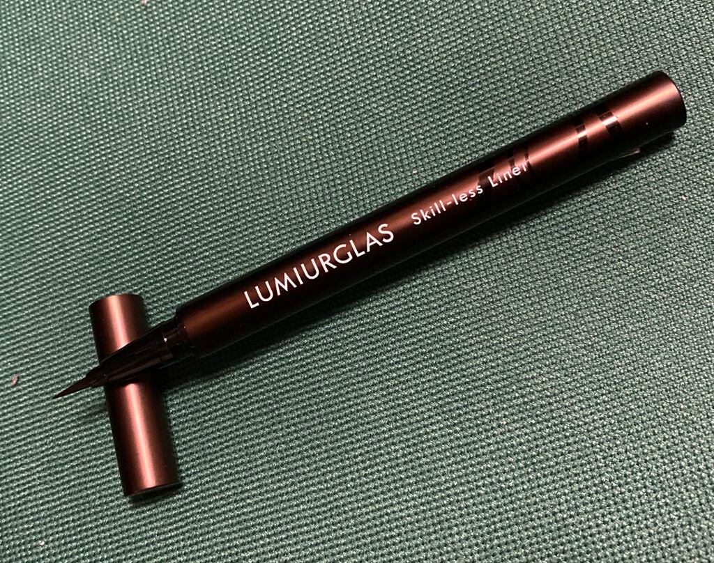 スキルレスライナー/LUMIURGLAS/リキッドアイライナーを使ったクチコミ(1枚目)
