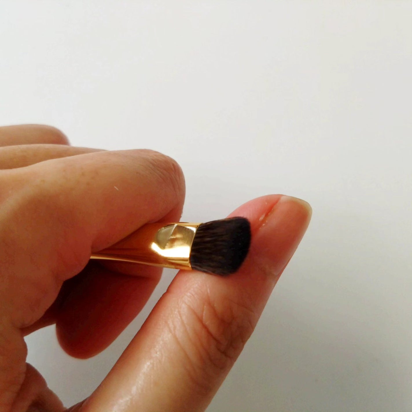 okhee 白玉ファンデーションブラシ/SOOA DOR/メイクブラシを使ったクチコミ(5枚目)