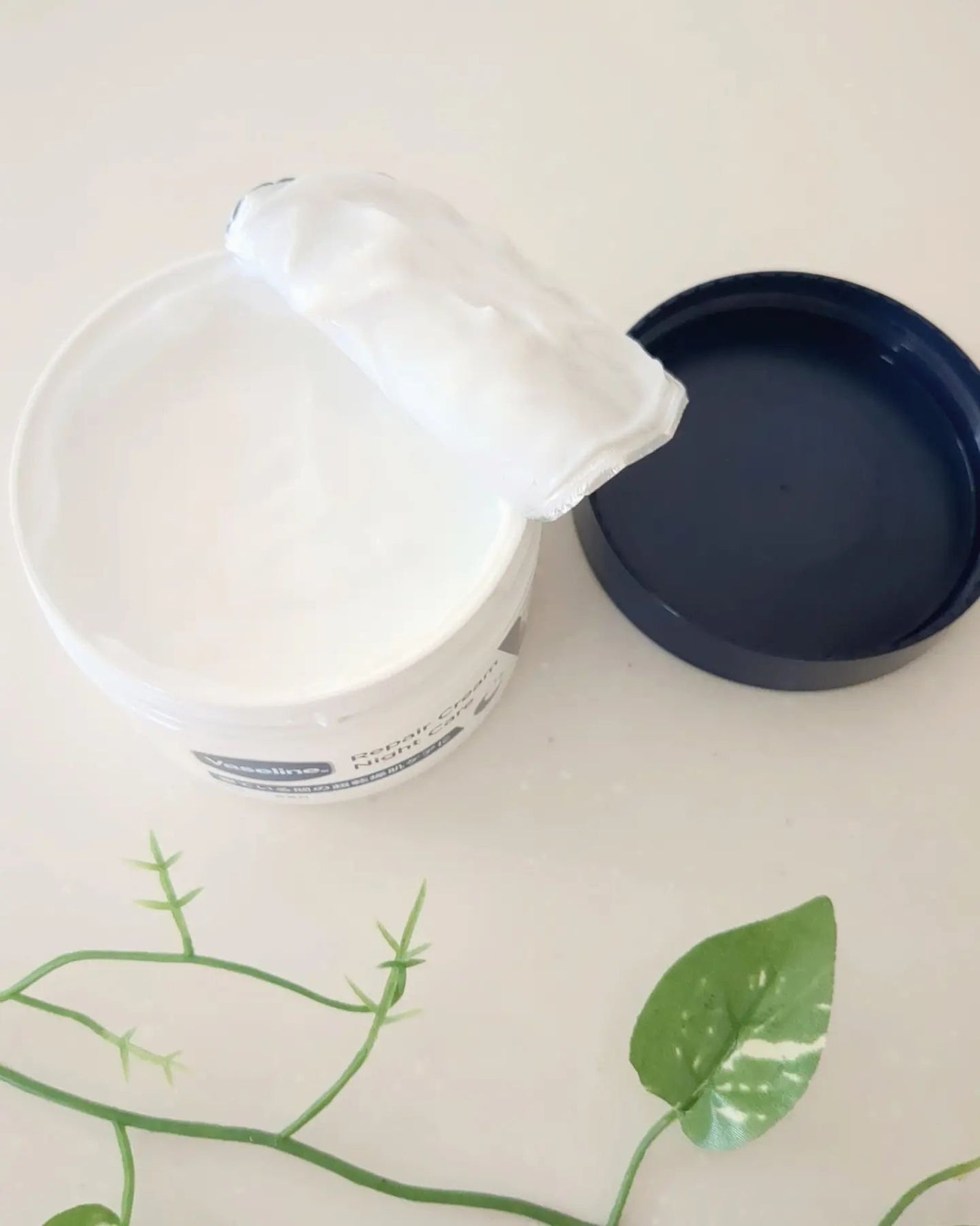 ヴァセリンリペアクリームナイトケア/ヴァセリン/ボディクリームを使ったクチコミ(2枚目)