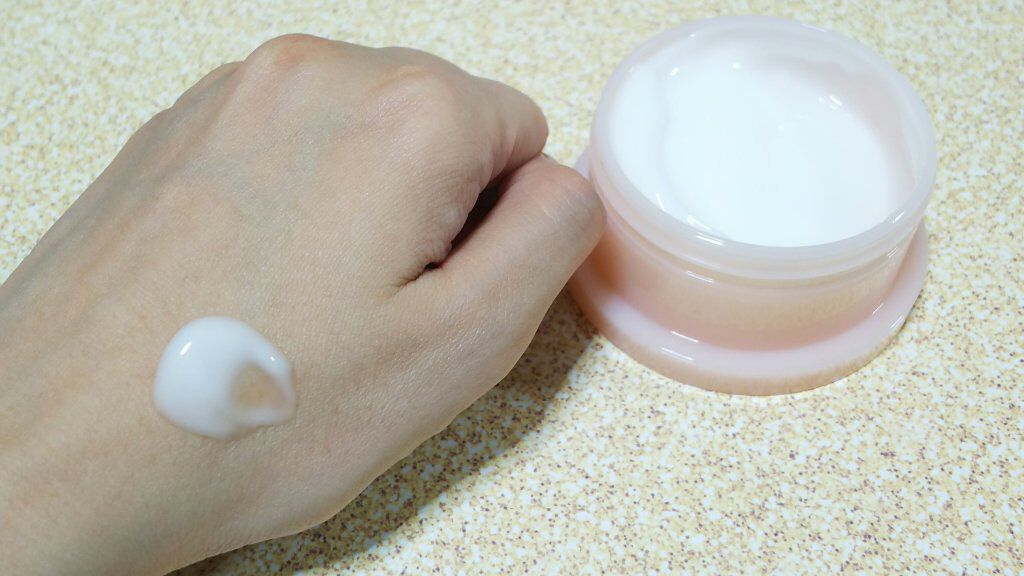 プレミアリフト オールインワン/CANADEL/オールインワン化粧品を使ったクチコミ(4枚目)