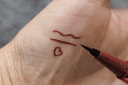 リキッドアイライナーR4/ラブ・ライナー/リキッドアイライナーを使ったクチコミ(5枚目)