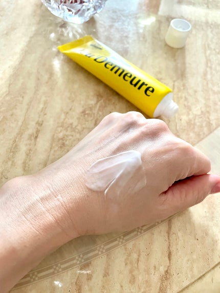 Shiho Arai on LIPS 「日本初上陸、韓国発の最強エイジングケアクリームジュディメール・..」(3枚目)