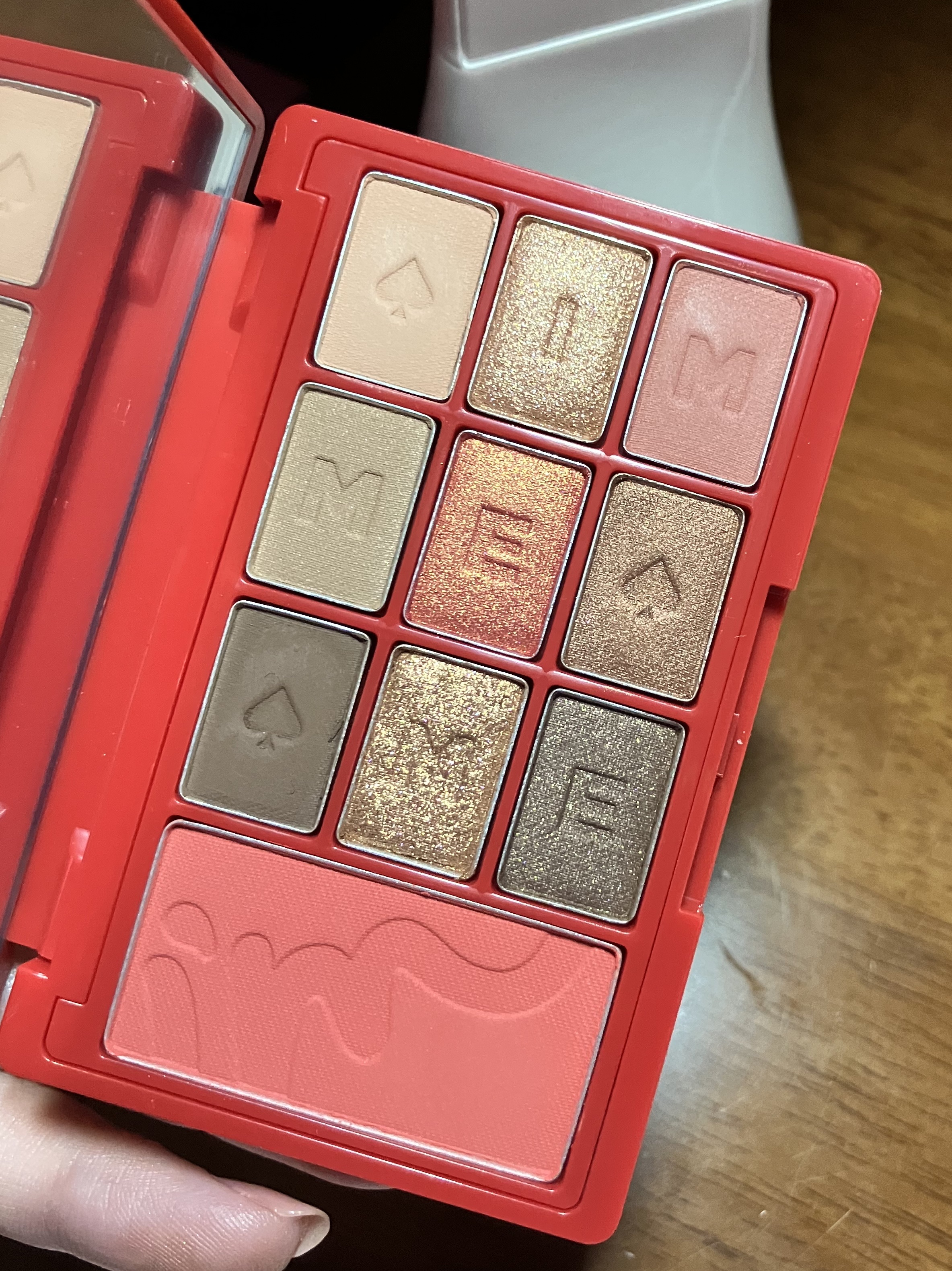 アイムヒドゥンカードパレット 003 レッドカード/i’m meme/アイシャドウパレットを使ったクチコミ（1枚目）