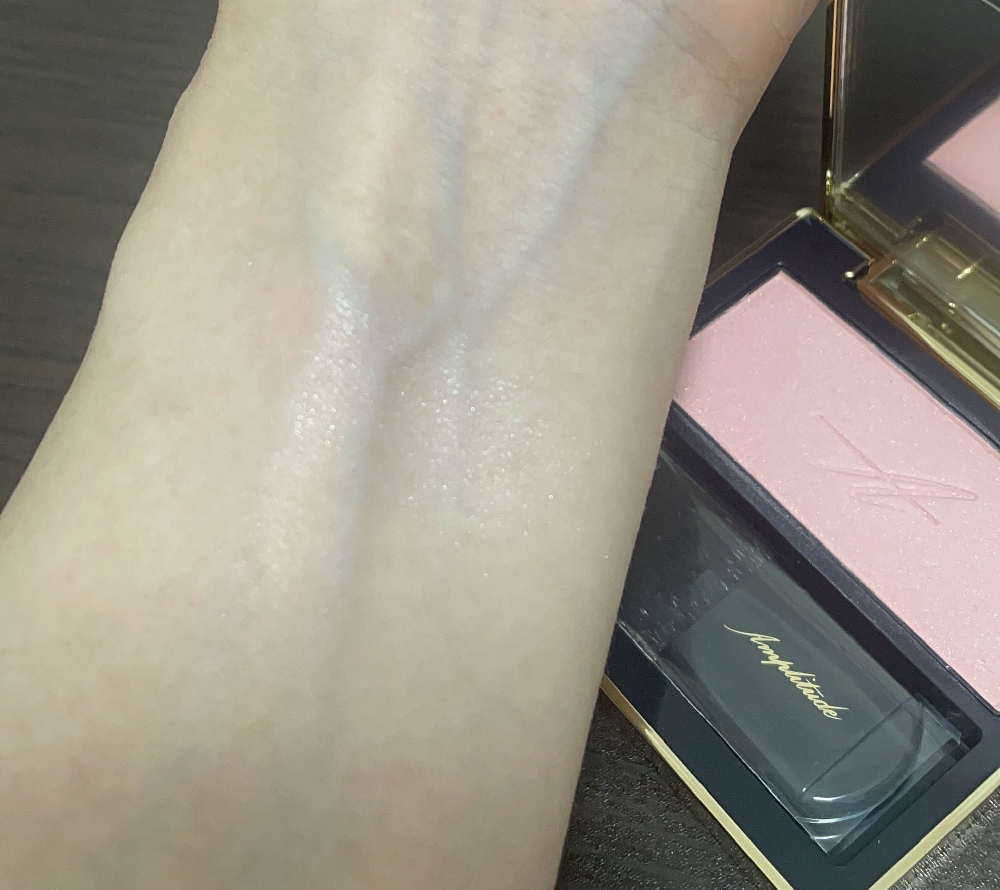 コンスピキュアス モノチークス/Amplitude/パウダーチークを使ったクチコミ（2枚目）