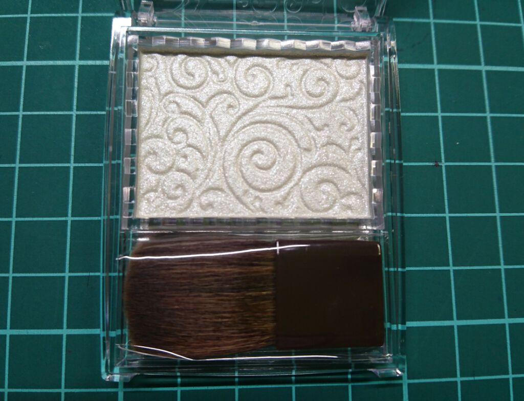 パールグロウハイライト/CEZANNE/パウダーハイライトを使ったクチコミ(1枚目)