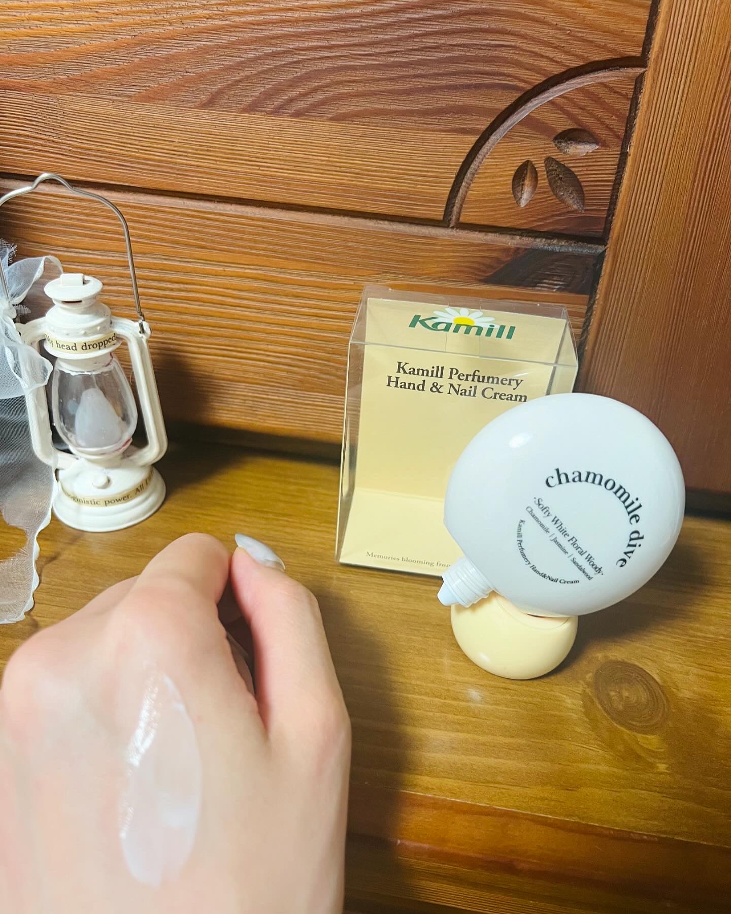 パフューマリー ハンド＆ネイルクリーム デューイアルテミシア 50ml/カミール/ハンドクリームを使ったクチコミ（3枚目）