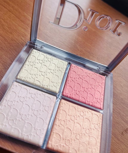 ディオール バックステージ フェイス グロウ パレット/Dior/ハイライトを使ったクチコミ(2枚目)