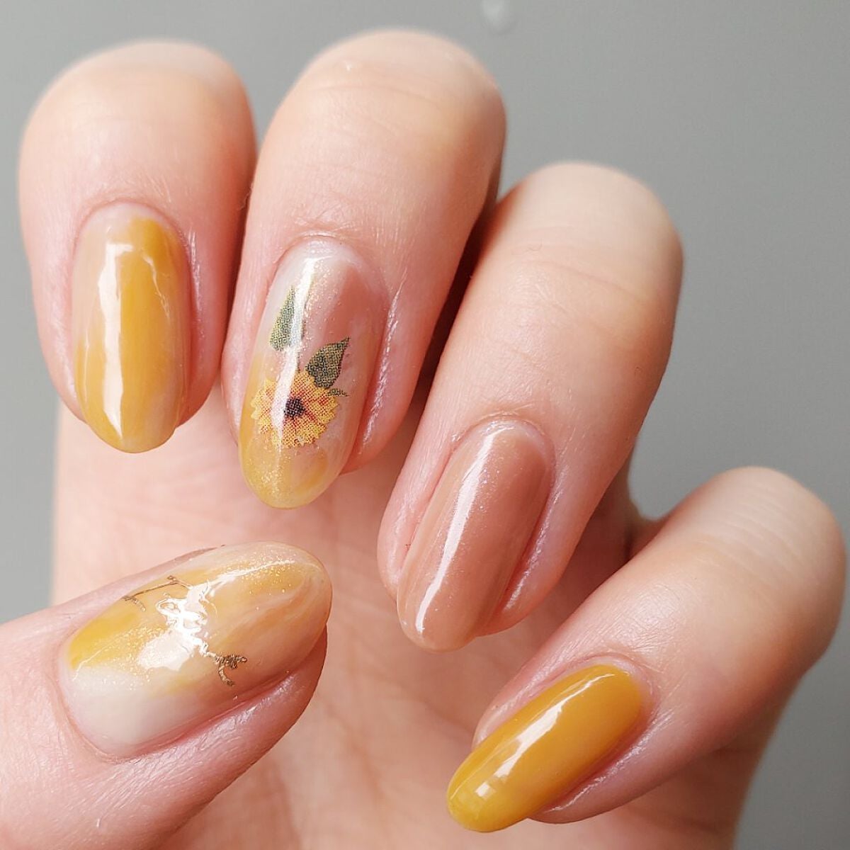 カラフルネイルズ/キャンメイク/マニキュアを使ったクチコミ(5枚目)