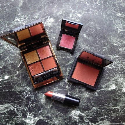 ラズル アイカラー/エレガンス ラズル /単色アイシャドウを使ったクチコミ(3枚目)