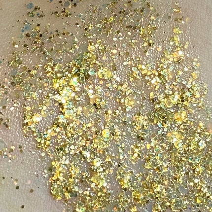 グリッタージェルベリオネア/ColourPop/グリッターを使ったクチコミ(2枚目)