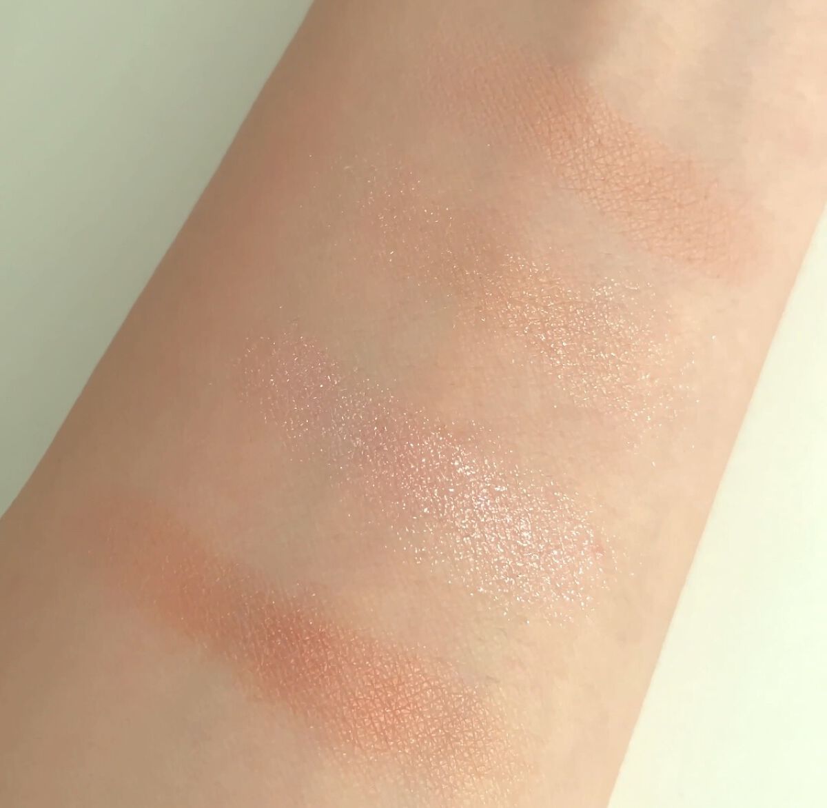 バレンタインボックスミニ/VAVI MELLO/アイシャドウパレットを使ったクチコミ（2枚目）