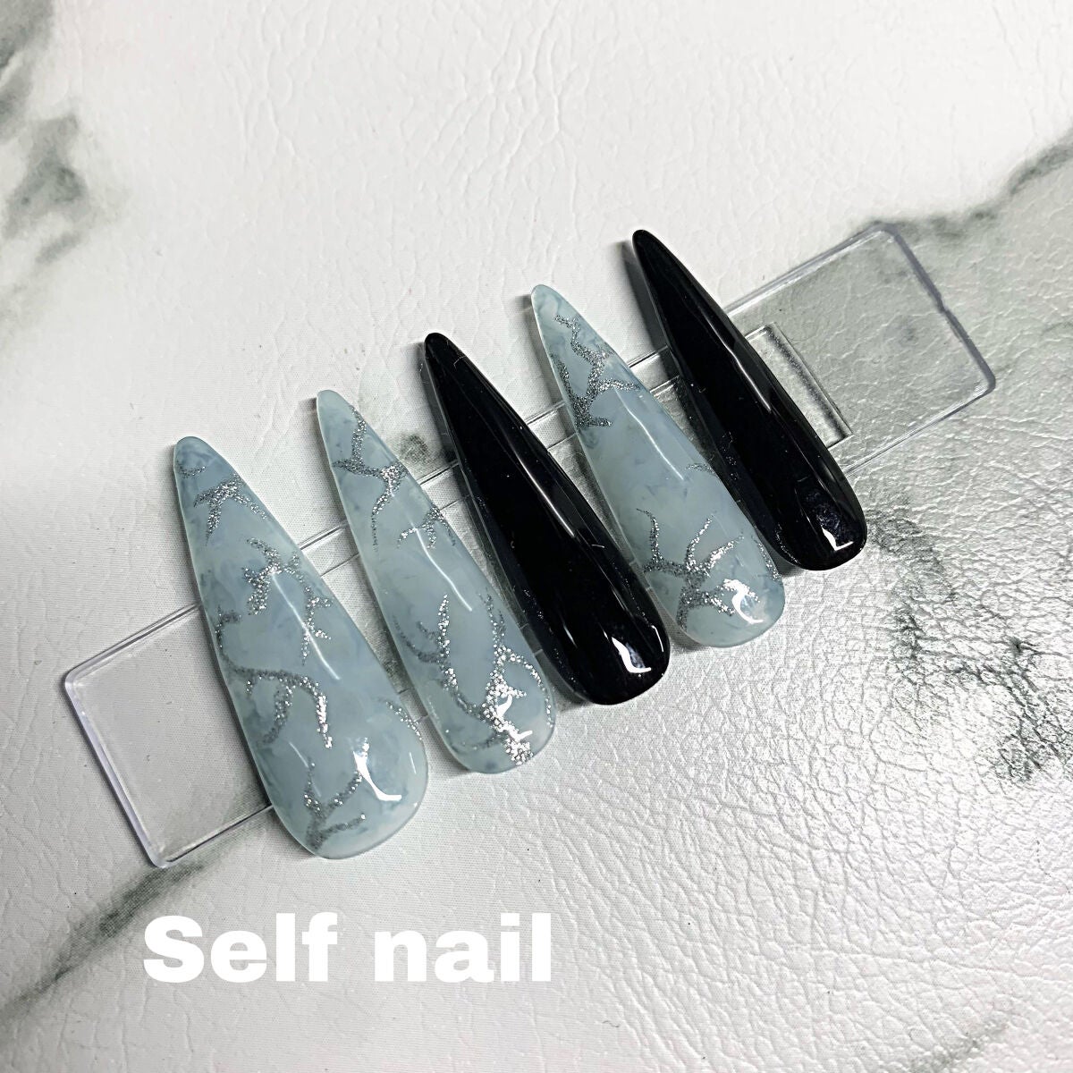 Luna☾LIPSパートナー on LIPS 「aespaちゃんをイメージしたネイル🦋好きな色で少し細かめのマ..」(2枚目)