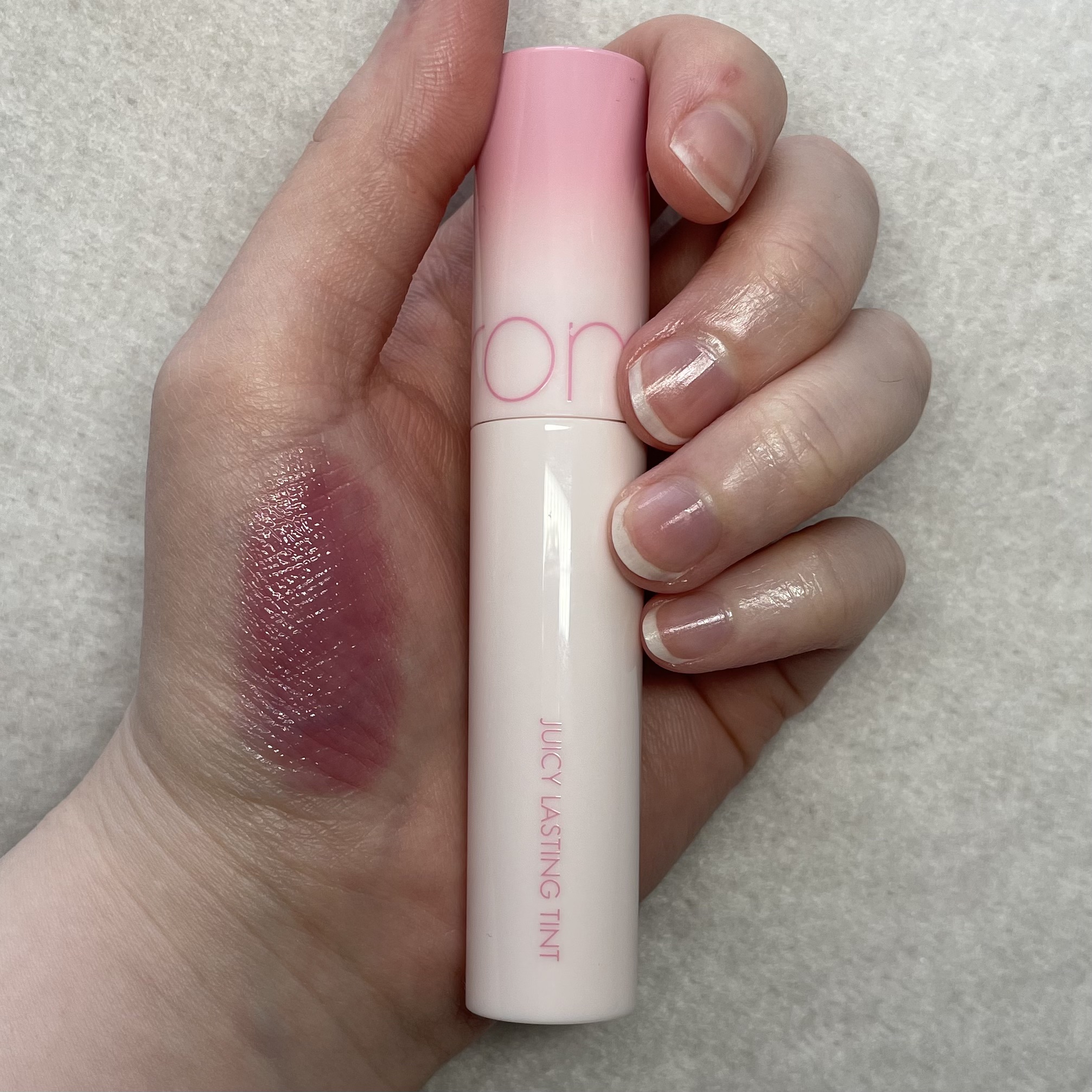 ジューシーラスティングティント/rom&nd/リップティントを使ったクチコミ（3枚目）