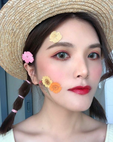 Mickeywong on LIPS 「It’saspringflowermakeup🌼eyeshad..」（3枚目）