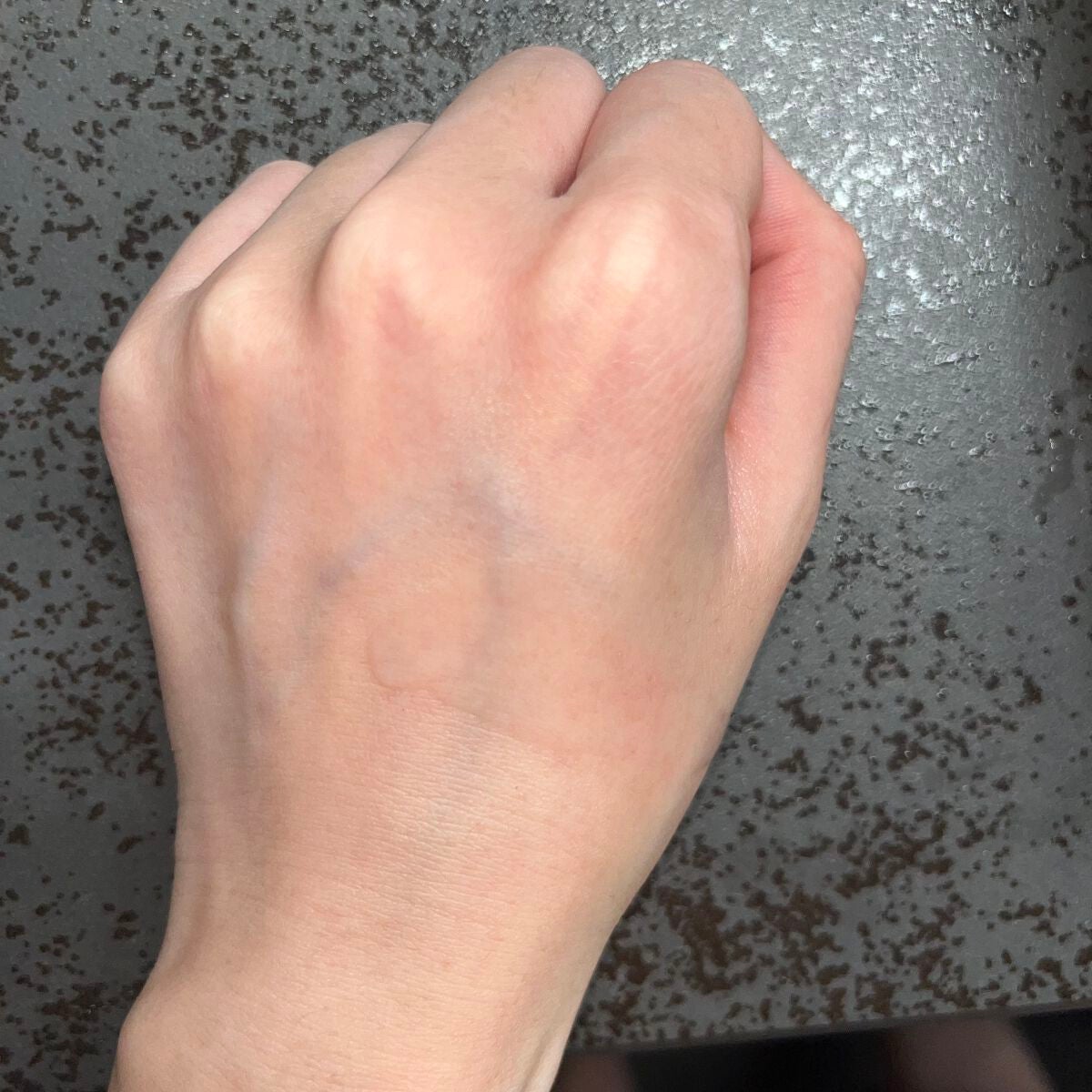 Cosmepmp on LIPS 「ドクダミエッセンスローション✅みずみずしく、しっとり。肌荒れを..」(2枚目)