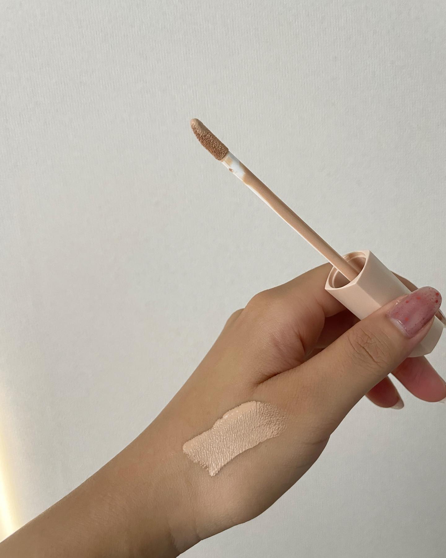 ロングラスティングチップコンシーラーフィックシングフィット/LUNA/リキッドコンシーラーを使ったクチコミ（2枚目）