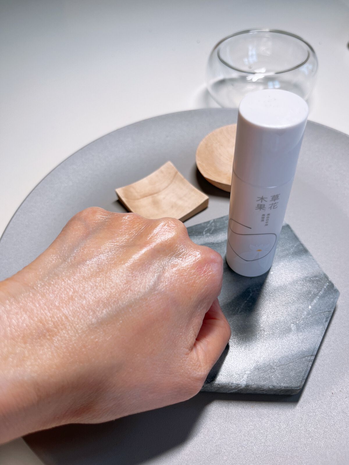 美白日中用美容液/草花木果/美容液を使ったクチコミ(3枚目)