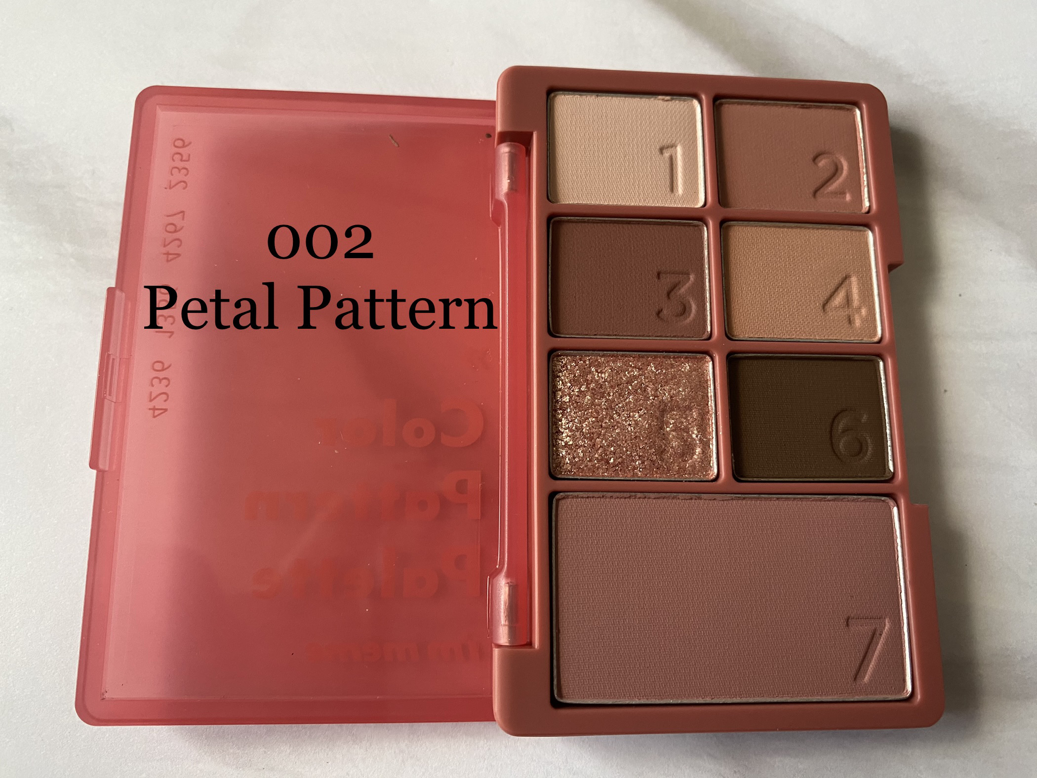 カラーパターンパレット 002 ペタルパターン/i’m meme/マルチパレットを使ったクチコミ（2枚目）