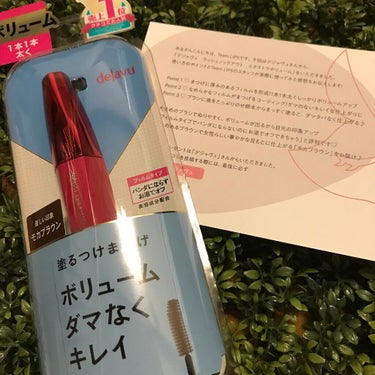 デジャヴュ ラッシュノックアウト エクストラボリューム💫

今回デジャヴュ様から提供いただき、使用しています☺︎

カラーはモカブラウンです🌸

ひと塗りでまつげにたっぷり塗ることができるブラシは、ボリュームが出るのにダマになりにくく使いやすいです🙆‍♀️

モカブラウンは深みのあるブラウンで可愛い♡
落ち着いたトーンのダークブラウンにほのかに赤みをプラスした色設計なんだそう☺️

フィルムタイプで皮脂や汗がにじまないし、お湯でオフできるのも良いですね♪

#提供_デジャヴュ
#マスカラ
#モカブラウン
#ラッシュノックアウトエクストラボリュームの画像 その0