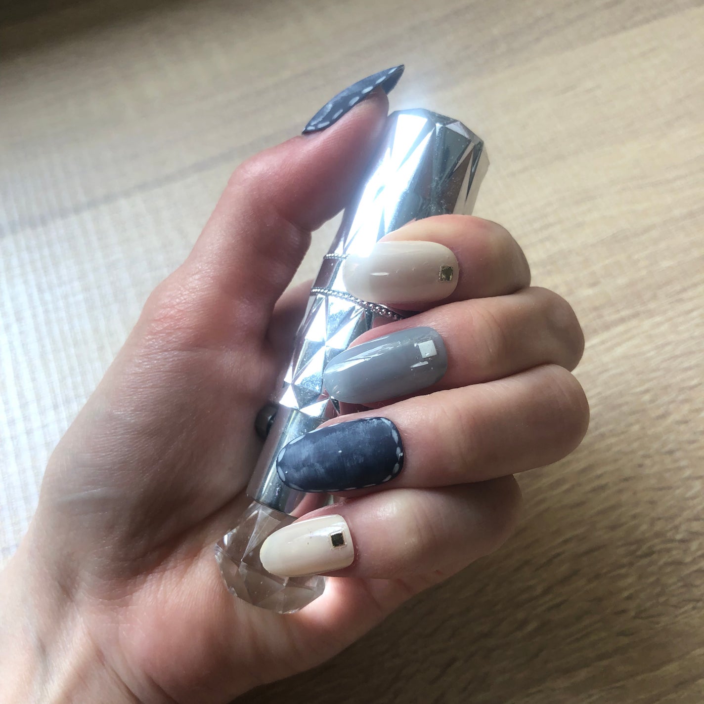 カラフルネイルズ/キャンメイク/マニキュアを使ったクチコミ(2枚目)