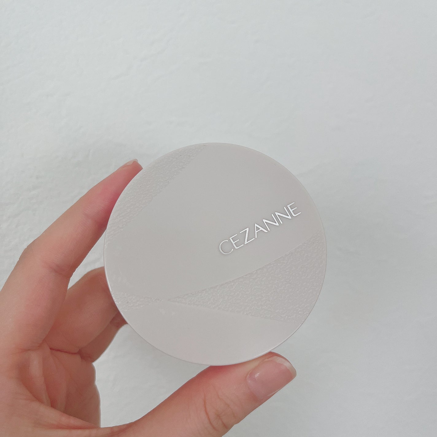 毛穴レスパウダー/CEZANNE/プレストパウダーを使ったクチコミ(1枚目)