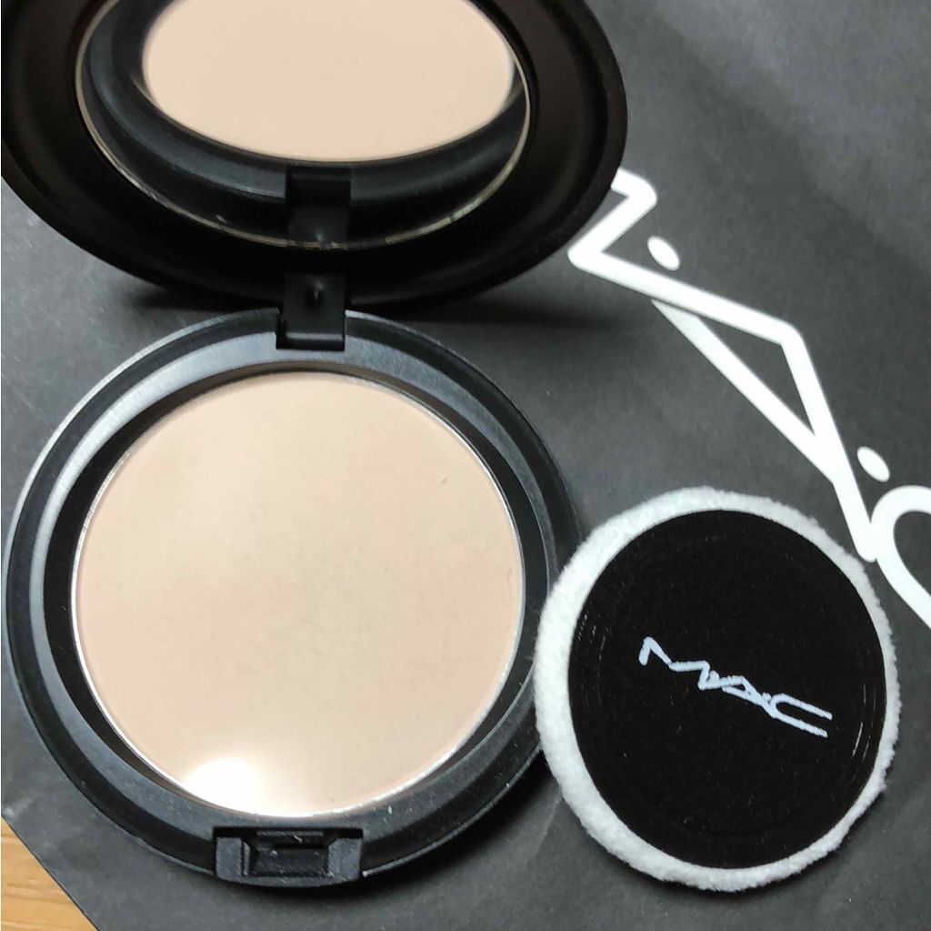 ブロット パウダー/M・A・C/プレストパウダーを使ったクチコミ(1枚目)
