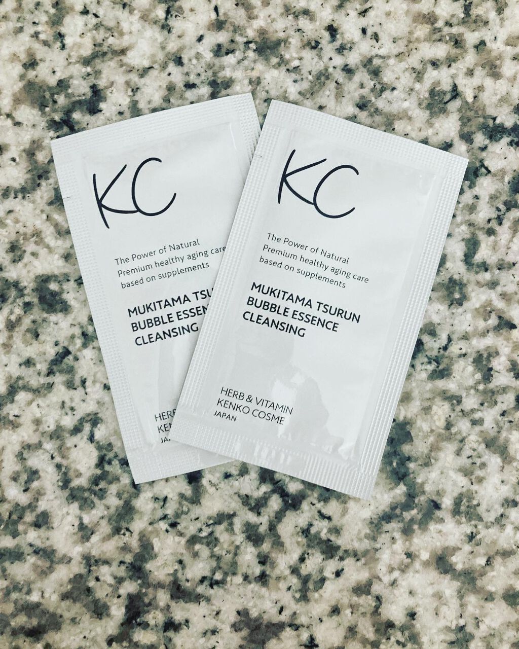 KC むきタマつるん 発泡美容液クレンジング｜ハーブ健康本舗の口コミ