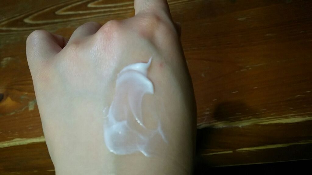 ヴァセリン アドバンスドリペア ボディローション 無香料/ヴァセリン/ボディローションを使ったクチコミ(4枚目)