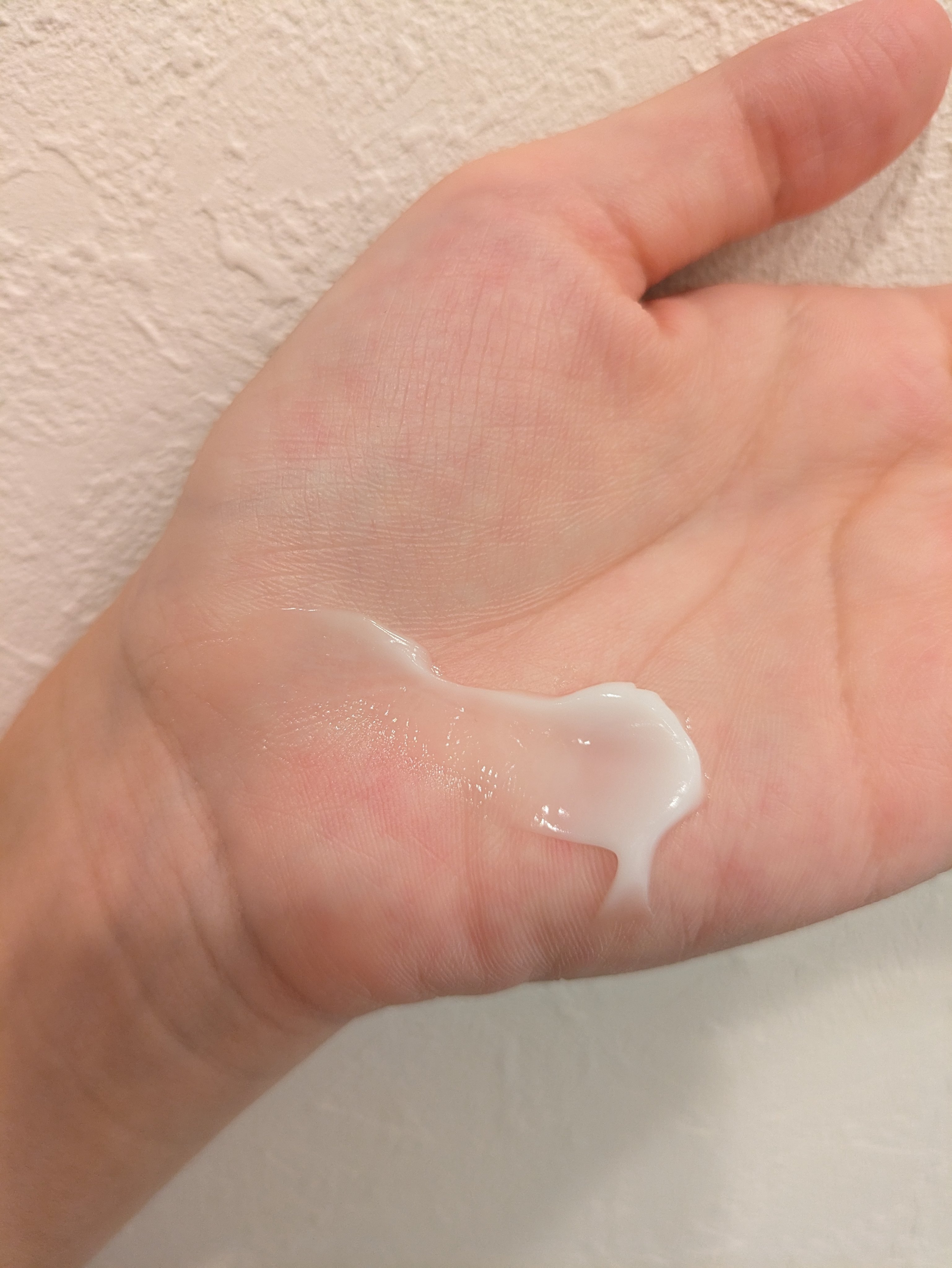 ハンドベールエアタッチ レモンフラワーの香り/メンソレータム/ハンドクリームを使ったクチコミ（2枚目）