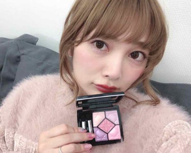 
Diorの春新色！
サンククルールの847番｢スイート｣💕✨

全体的に淡めのパレットになってます☝️
ピンクやパープルの組み合わせ♡
真ん中のピンクはラメが入ってますよん。

ただ、この中には締め色