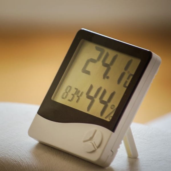 ドライヤーの寿命って何年ぐらい?買い替えサインは?長く使い続ける使い方のコツやおすすめアイテムも紹介の画像