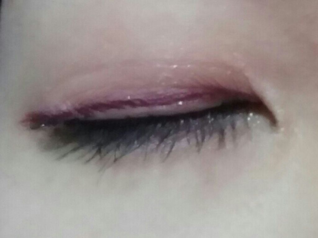 キラキラ アイシャドウ/ETUDE/スティックアイシャドウを使ったクチコミ(3枚目)